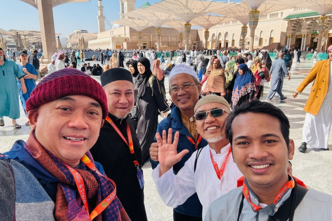Jamaah Umroh di Madinah